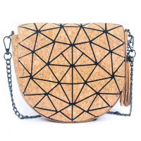 Půlkruhová crossbody korková kabelka - Geometrické tvary